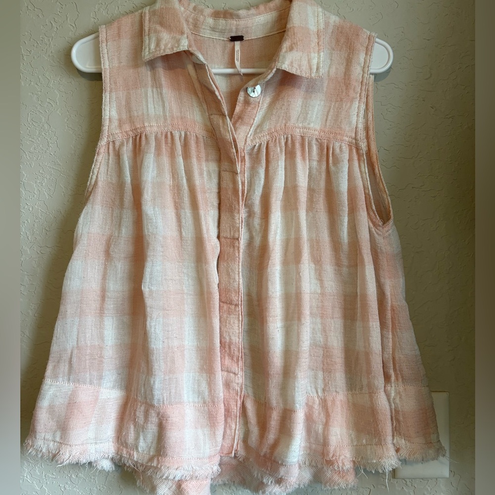 Free People Sleeveless Button-Front Plaid Camisole in Peach and White